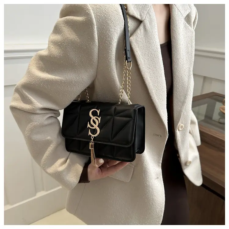 Pink Vintage Chain Crossbody Bag for Women — feature 22