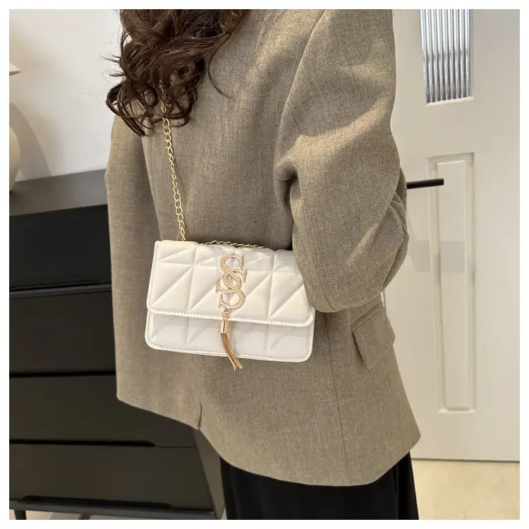 Pink Vintage Chain Crossbody Bag for Women — feature 27