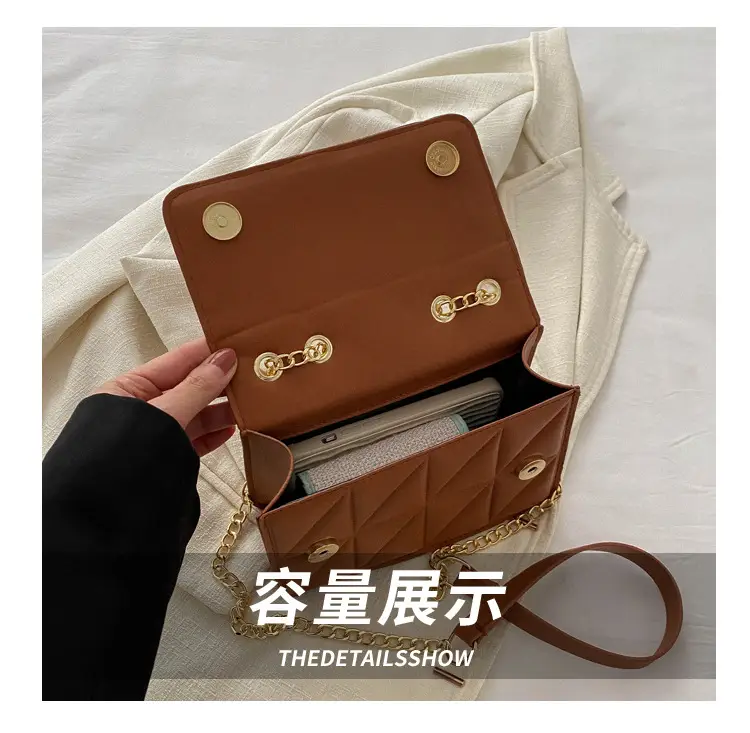 Pink Vintage Chain Crossbody Bag for Women — feature 7