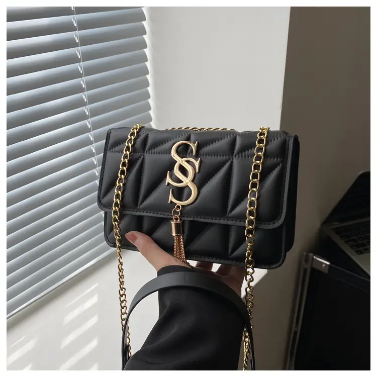 Pink Vintage Chain Crossbody Bag for Women — feature 9