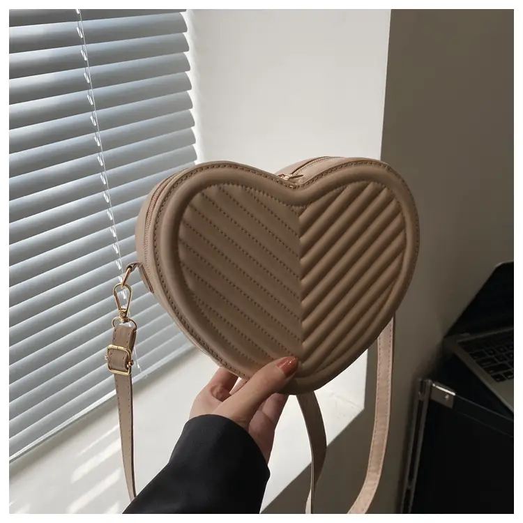 Red Heart-Shaped Shoulder Bag for Women — feature 16