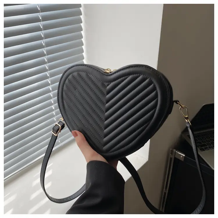 Red Heart-Shaped Shoulder Bag for Women — feature 17