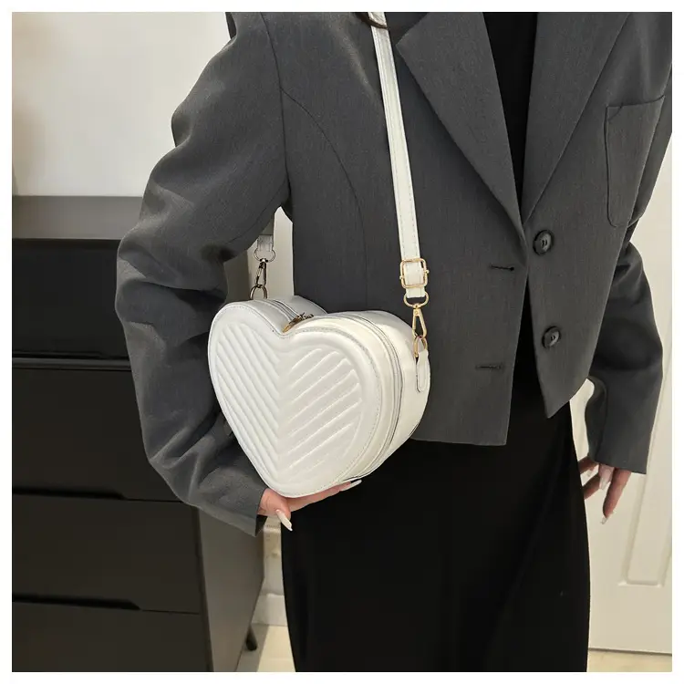 Red Heart-Shaped Shoulder Bag for Women — feature 27
