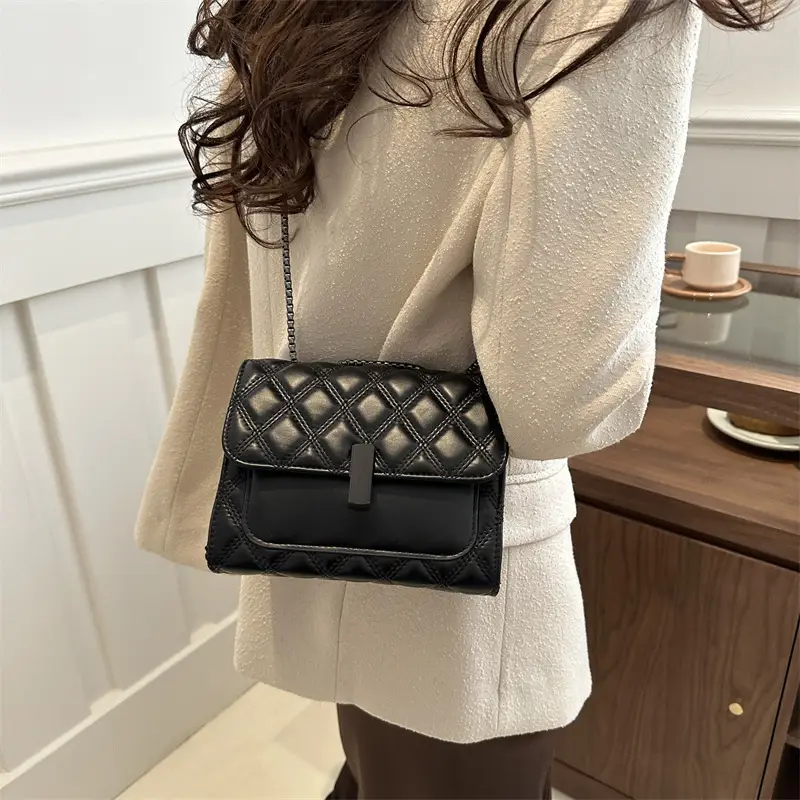 White Rhombic Chain Shoulder Bag for Women