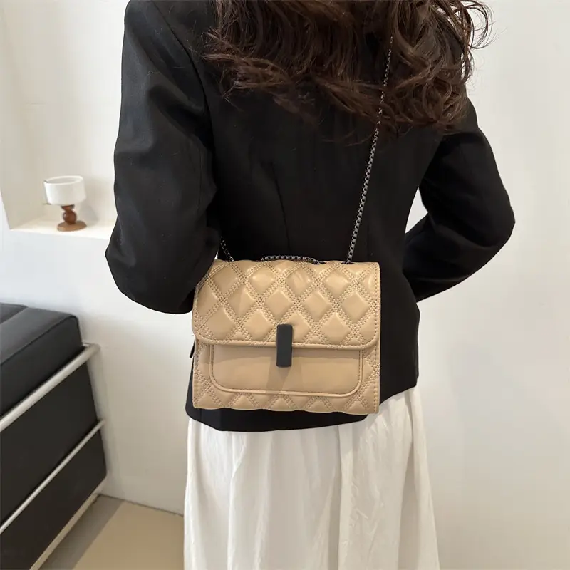 White Rhombic Chain Shoulder Bag for Women