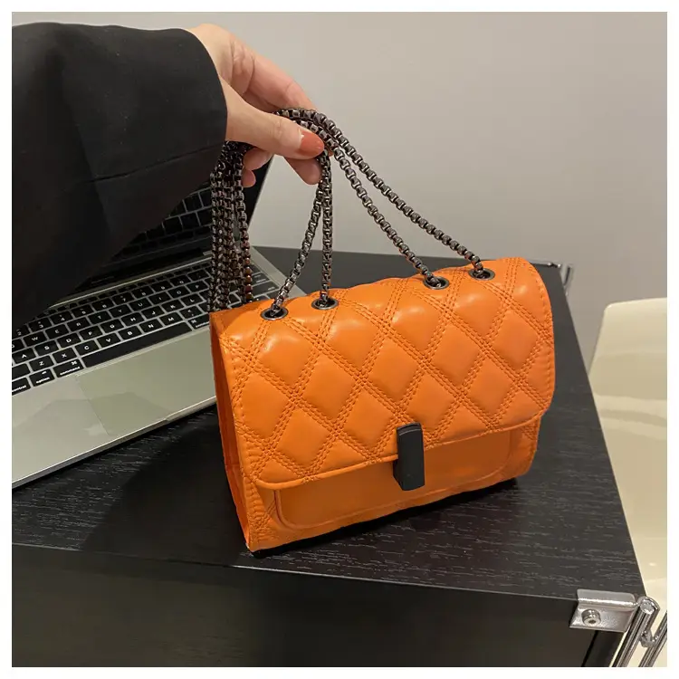 White Rhombic Chain Shoulder Bag for Women — feature 22