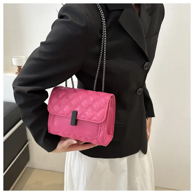 White Rhombic Chain Shoulder Bag for Women — feature 28