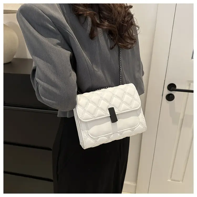 White Rhombic Chain Shoulder Bag for Women — feature 32