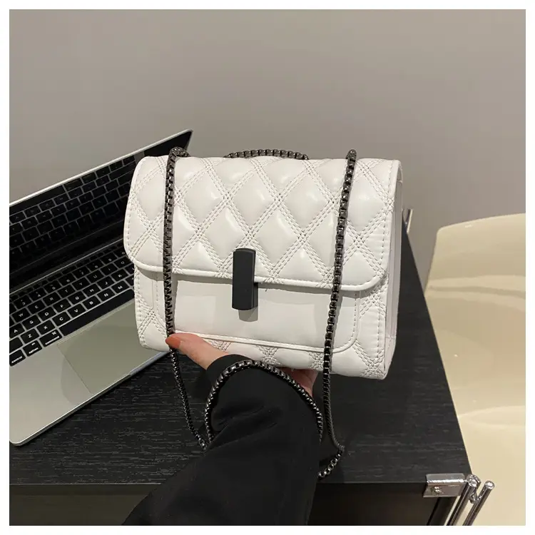 White Rhombic Chain Shoulder Bag for Women — feature 8