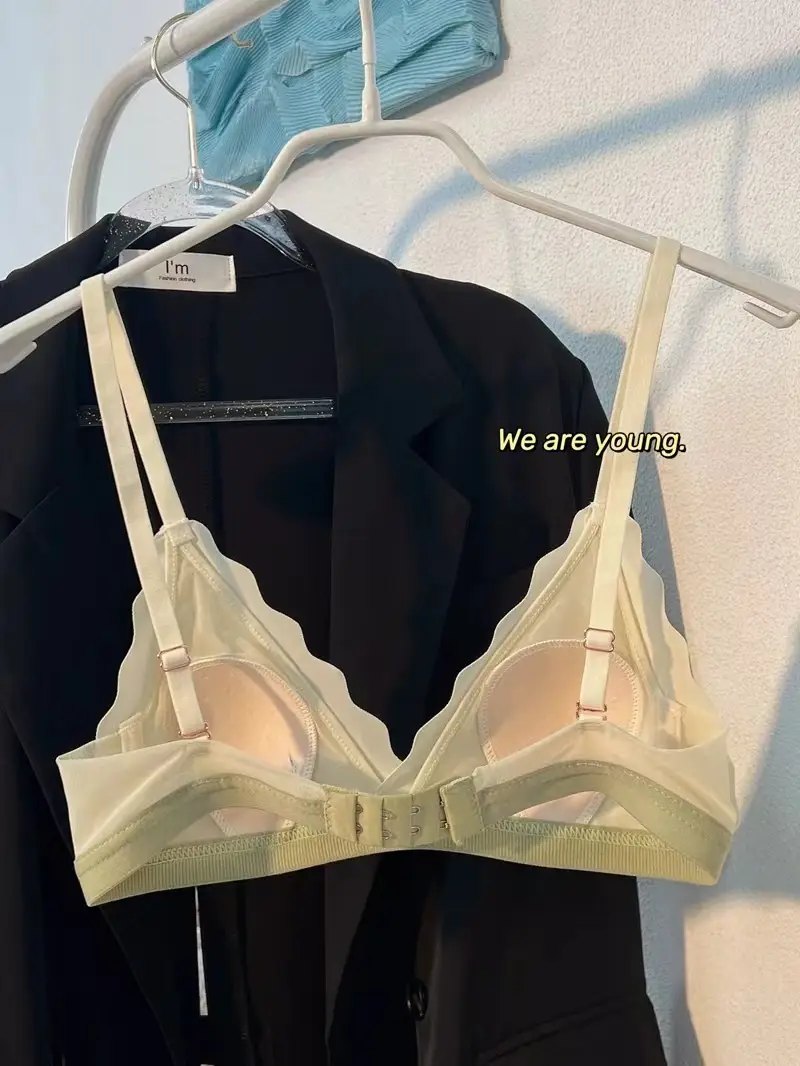 French Girl Underwear Women's Flat Small Breast Seamless Push-Up Rabbit Ears Triangle Cup Summer Wire-Free Bra — feature 3