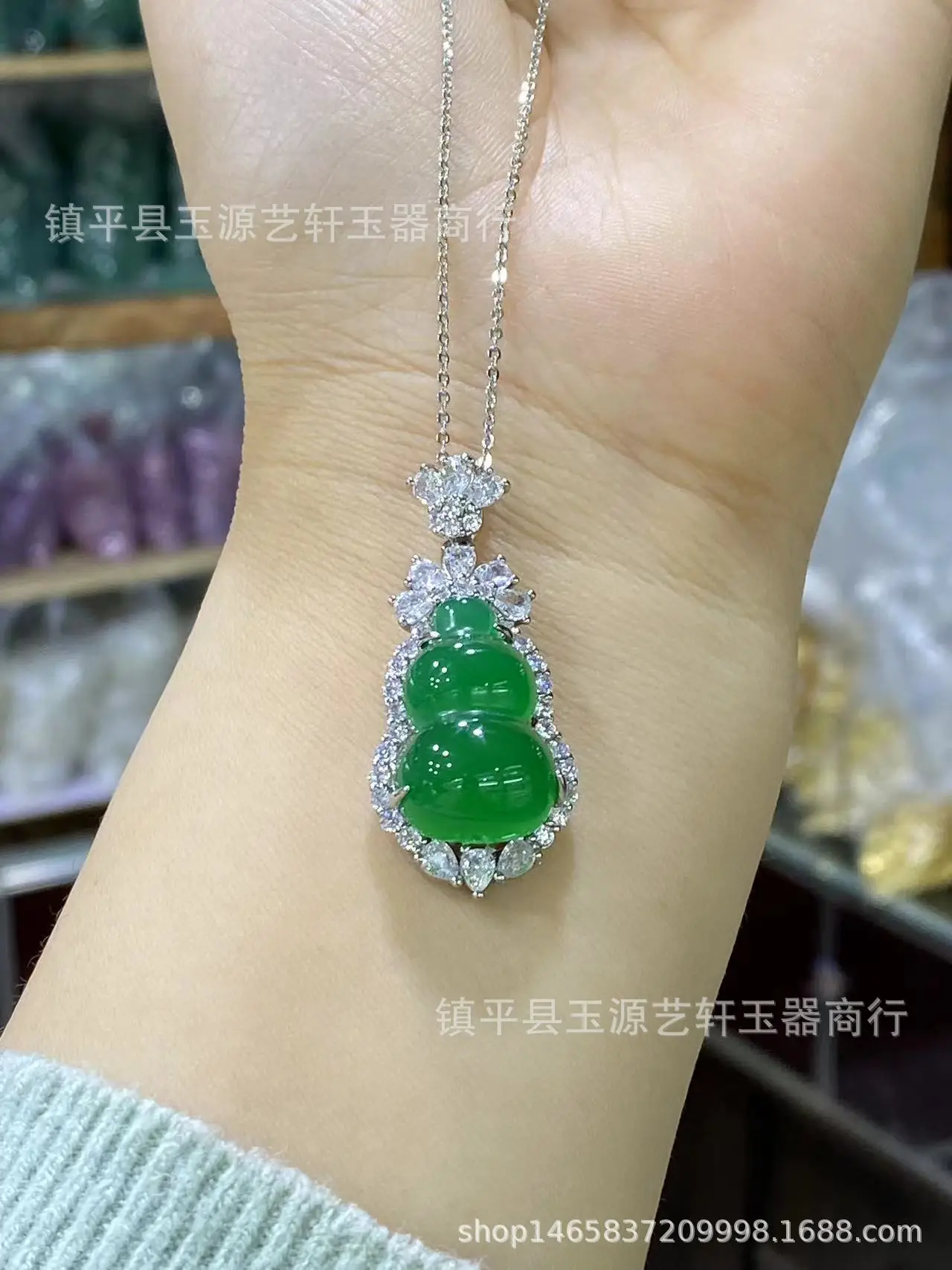 Wholesale Silver Plated Green Gourd Pendant Set — feature 2