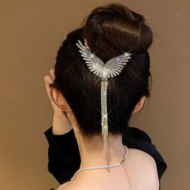 Elegant Angel Wings Hair Clip for Women - Image 4