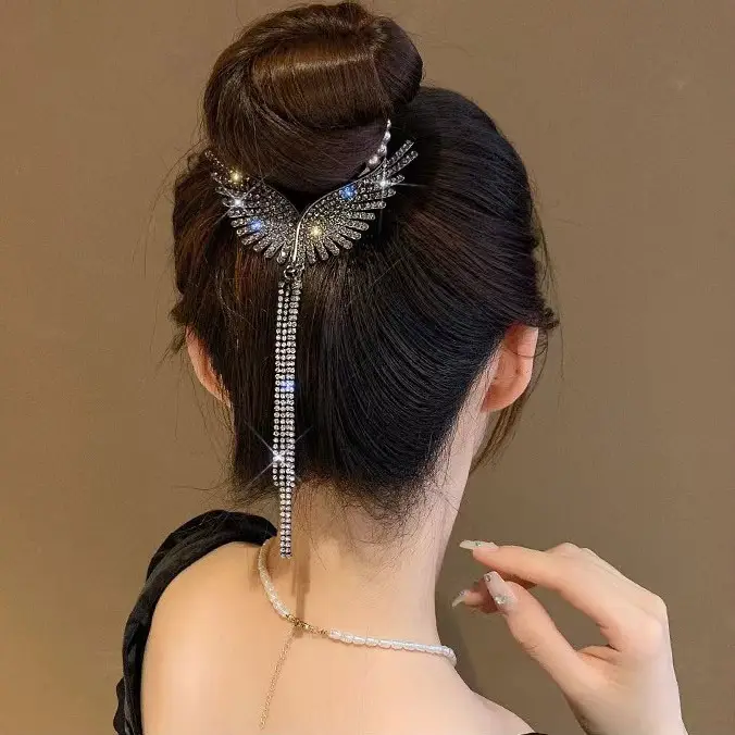 Elegant Angel Wings Hair Clip for Women - Image 5