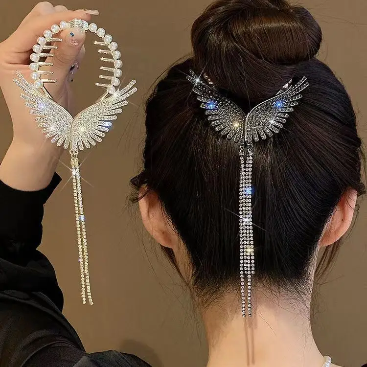 Elegant Angel Wings Hair Clip for Women — feature 1
