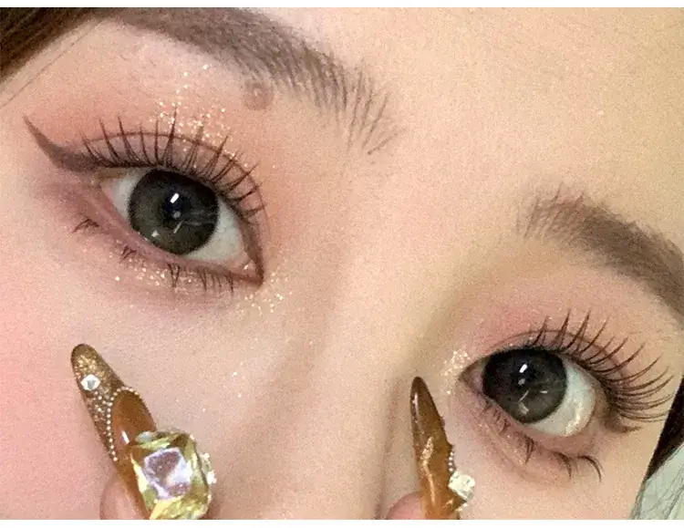 False Eyelashes for Women Glue-Free Self-Adhesive Large Capacity — feature 6