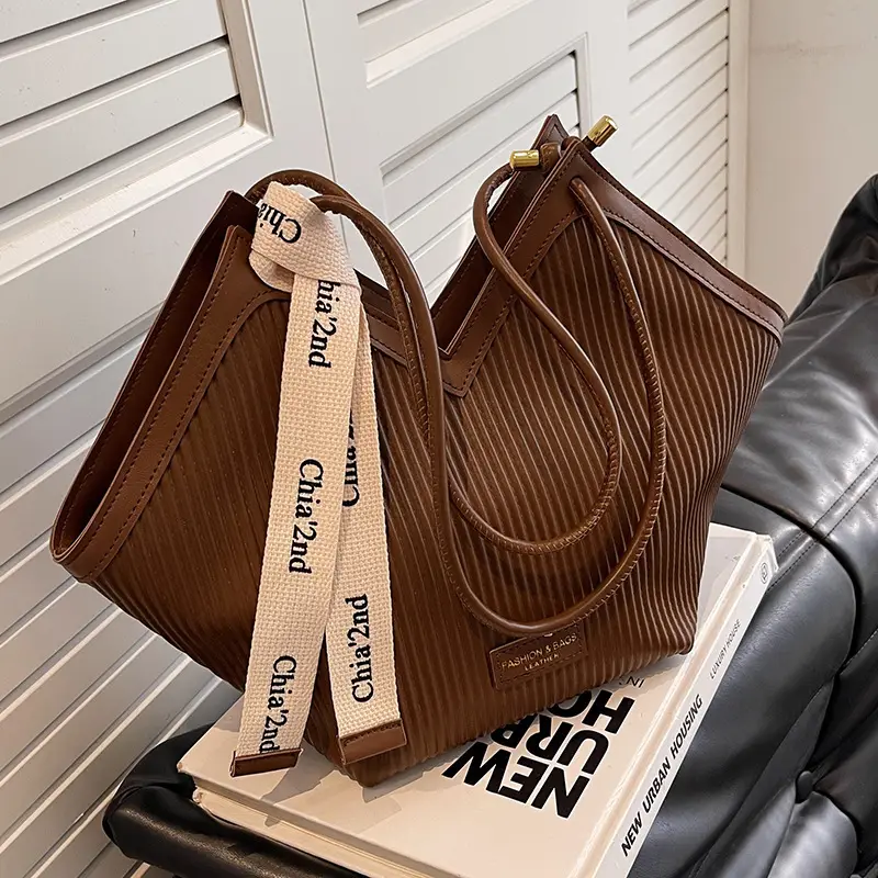 PU Pleated Shoulder Bag Brown Large Capacity - Image 6