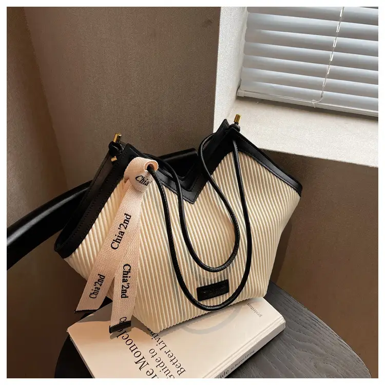 PU Pleated Shoulder Bag Brown Large Capacity — feature 36