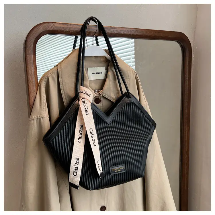 PU Pleated Shoulder Bag Brown Large Capacity — feature 38