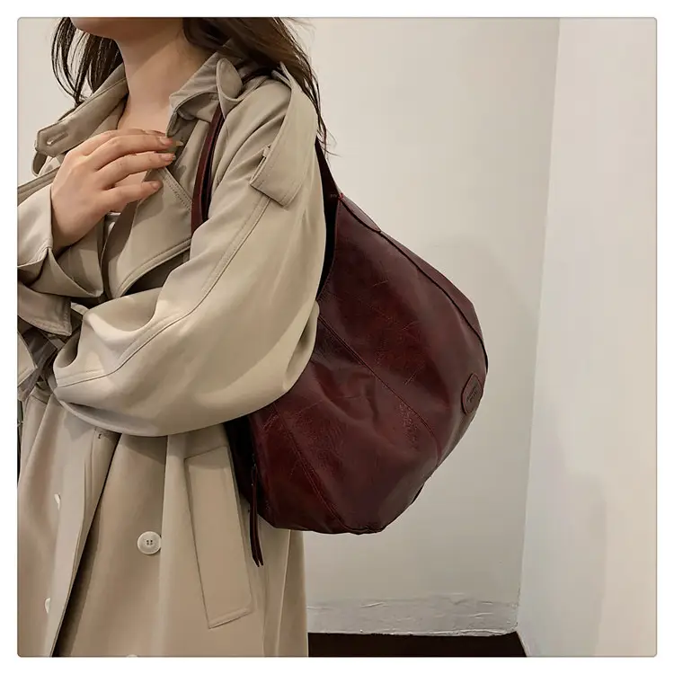 Women's 2024 Retro Leather Tote Bag Large Capacity — feature 17