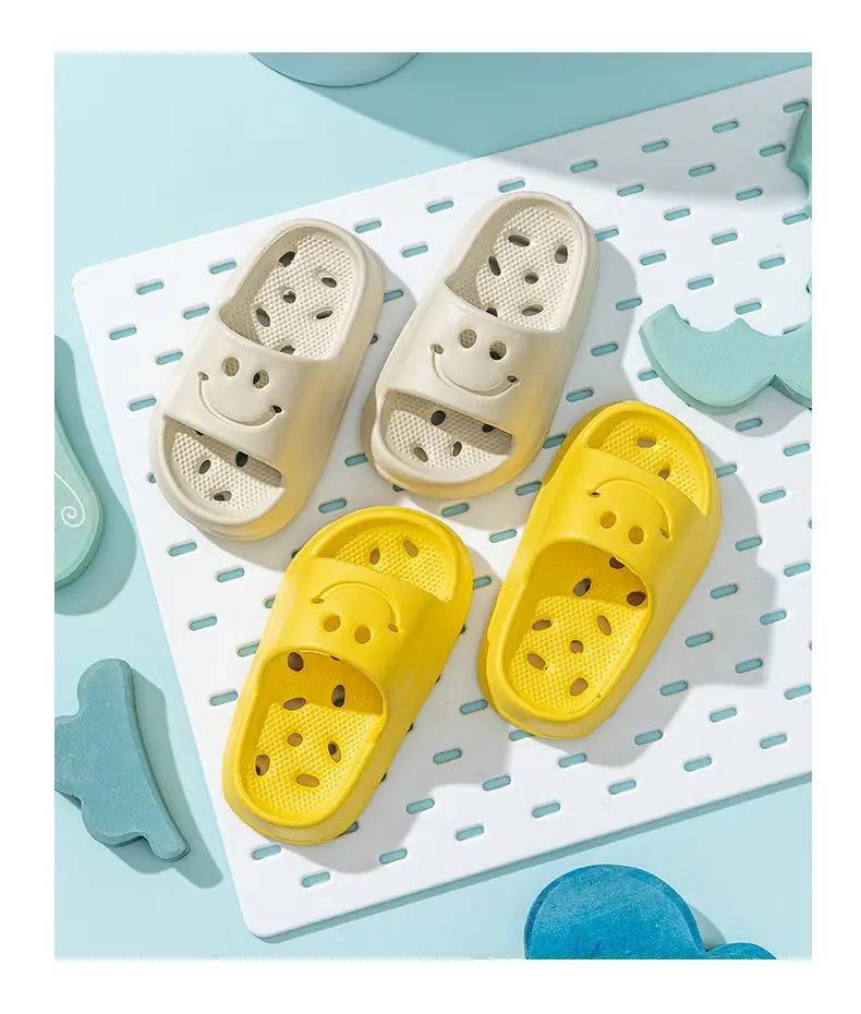 Children's Bath Bathroom Slippers Summer Non-slip Hollow Water Leakage Non-stinky Feet Indoor Household Soft Bottom Sandals for Boys and Girls — feature 24