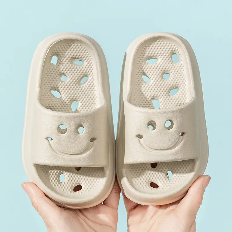 Children's Bath Bathroom Slippers Summer Non-slip Hollow Water Leakage Non-stinky Feet Indoor Household Soft Bottom Sandals for Boys and Girls - Image 4