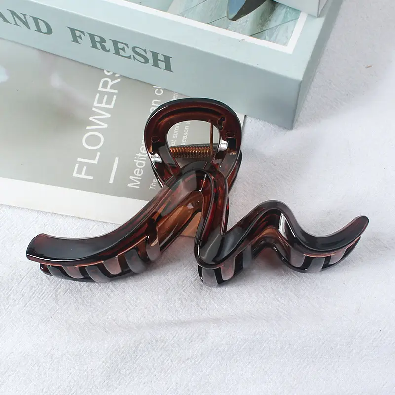 2024 New Spring Frosted Hair Clip Women Large Wave - Image 3