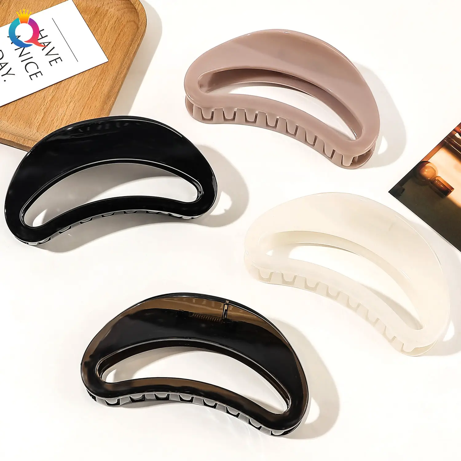 Qiyue Black Shark Hair Grab Clip Large — feature 19