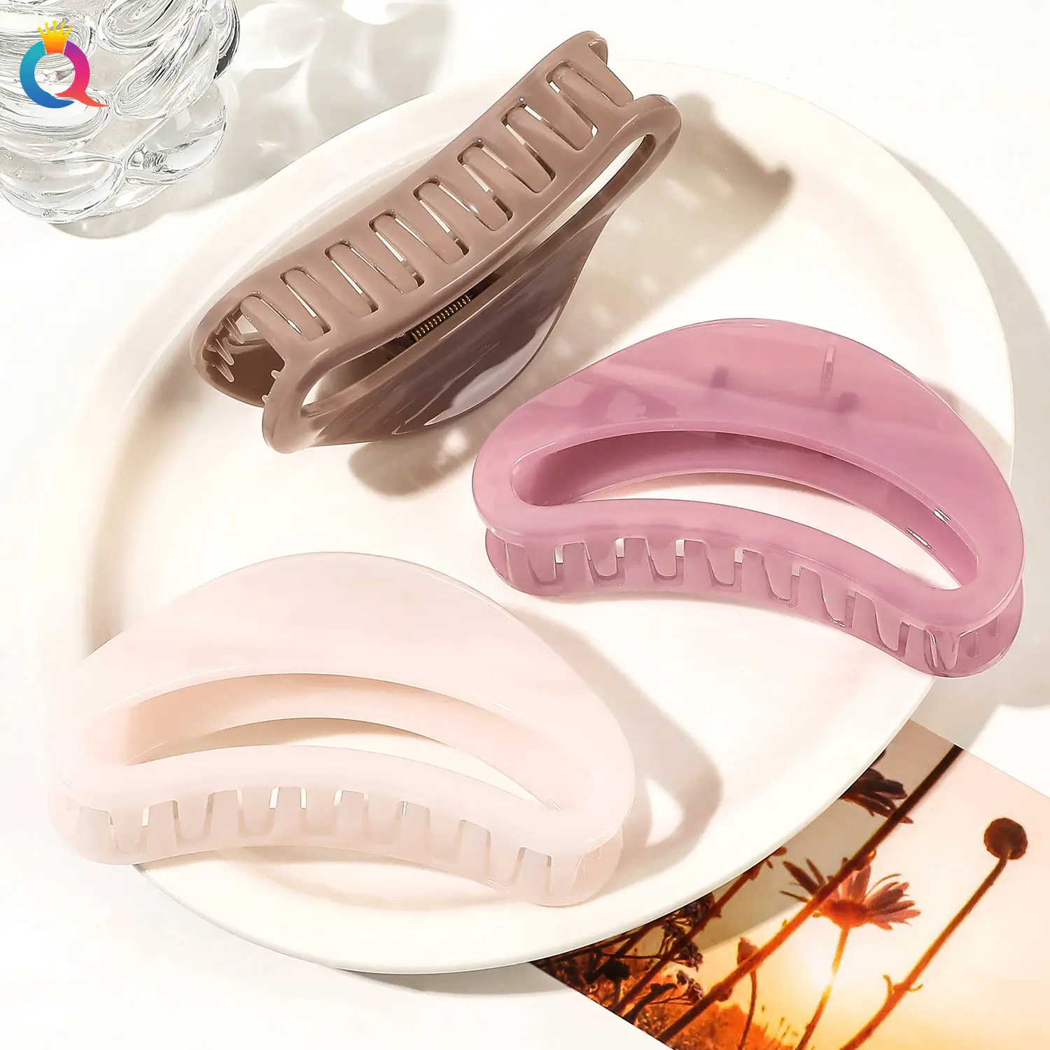 Qiyue Black Shark Hair Grab Clip Large — feature 20