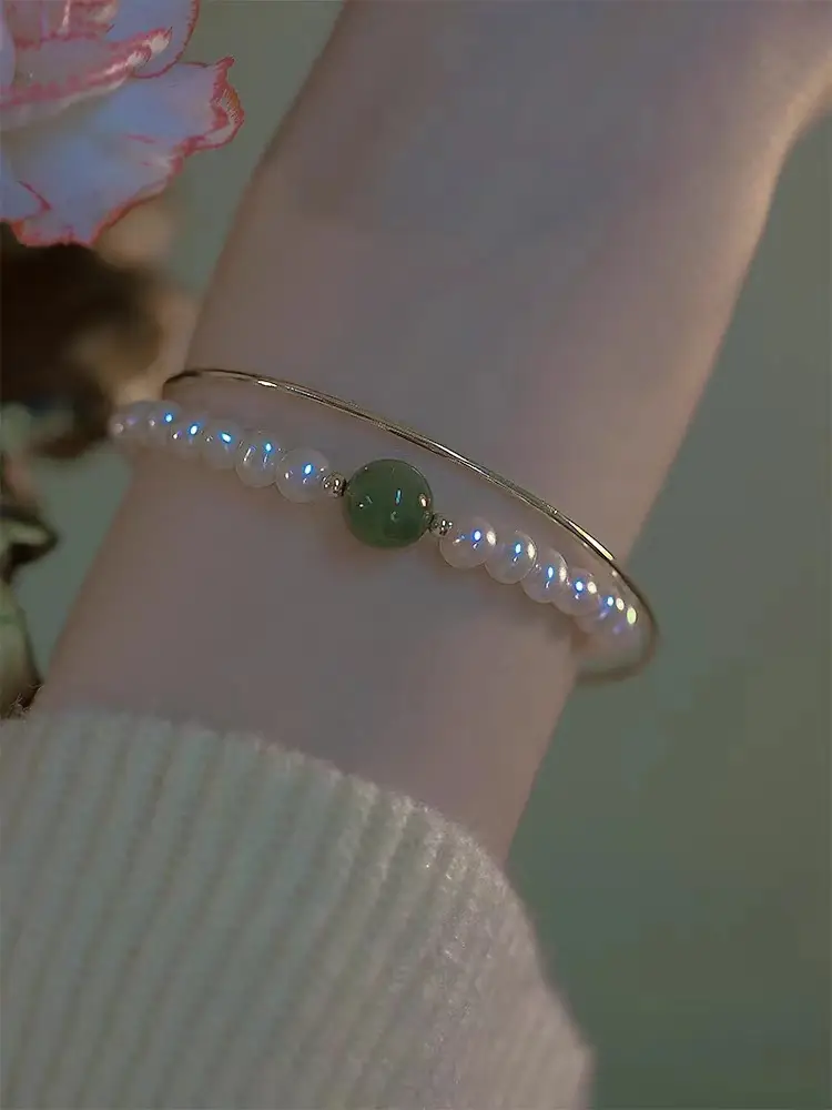 Women's Gold Pearl Green Stone Bracelet — feature 2