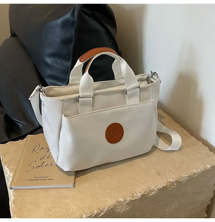 Women's White Leather Shoulder Crossbody Bag 2024 — feature 16