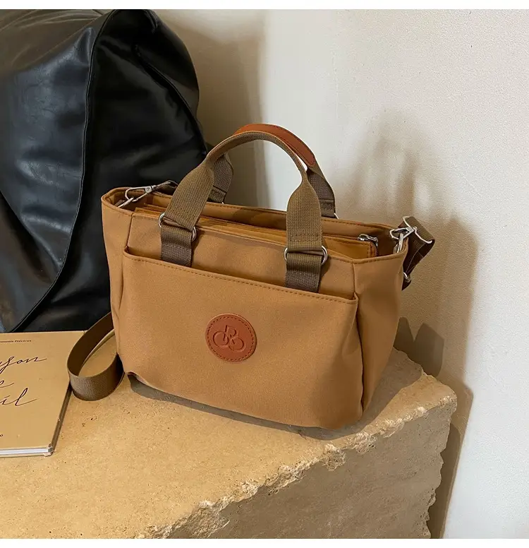 Women's White Leather Shoulder Crossbody Bag 2024 — feature 18