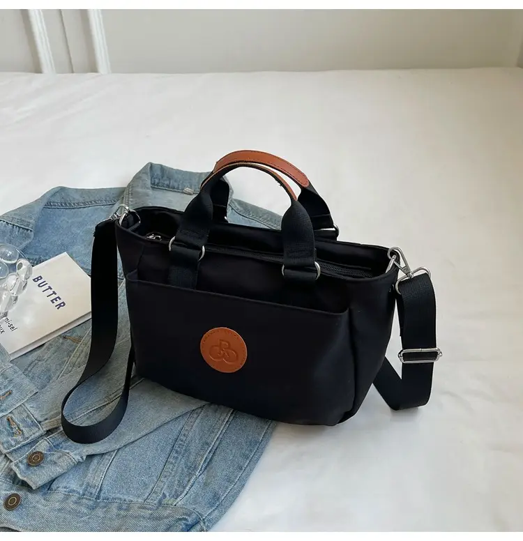 Women's White Leather Shoulder Crossbody Bag 2024 — feature 25