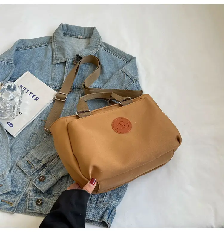 Women's White Leather Shoulder Crossbody Bag 2024 — feature 30