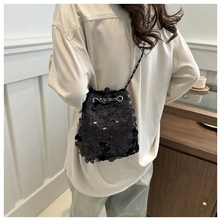 Black Sequin Chain Shoulder Bag for Women 2024 — feature 14