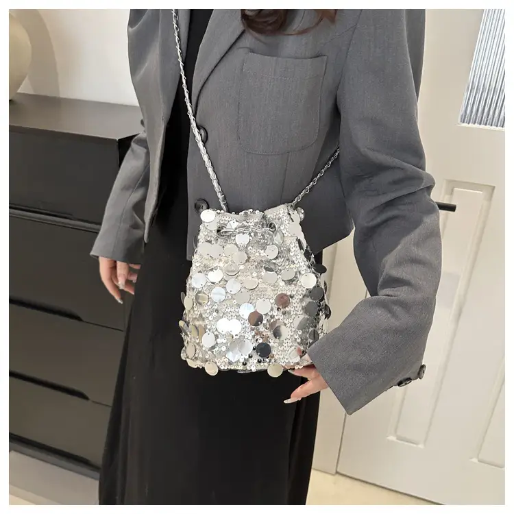 Black Sequin Chain Shoulder Bag for Women 2024 — feature 18