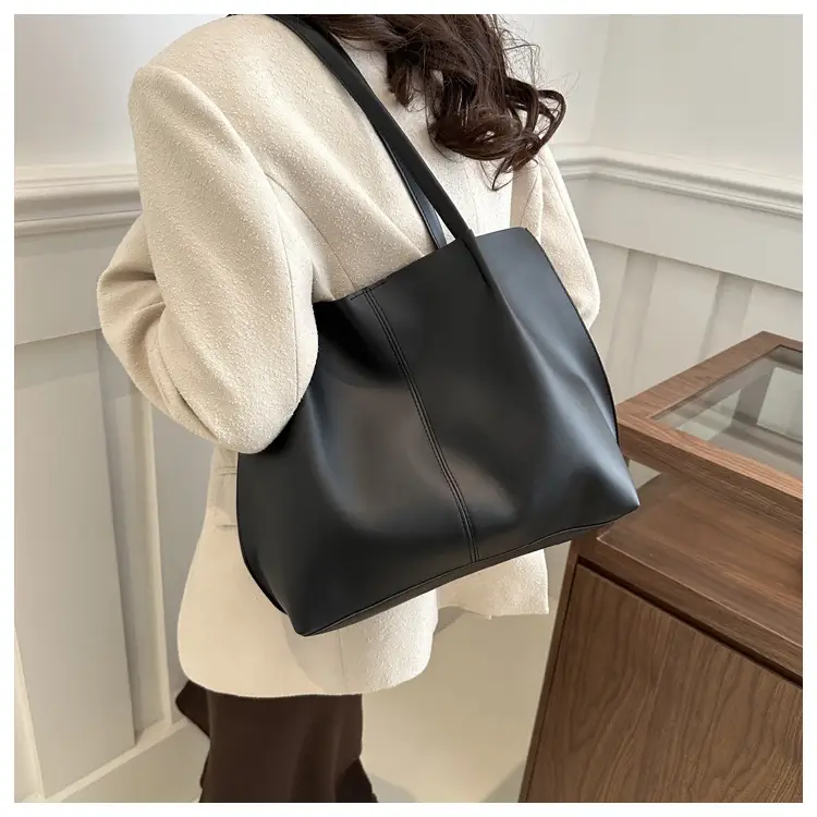 Black Women's Casual Commuter Tote Bag 2024 — feature 11
