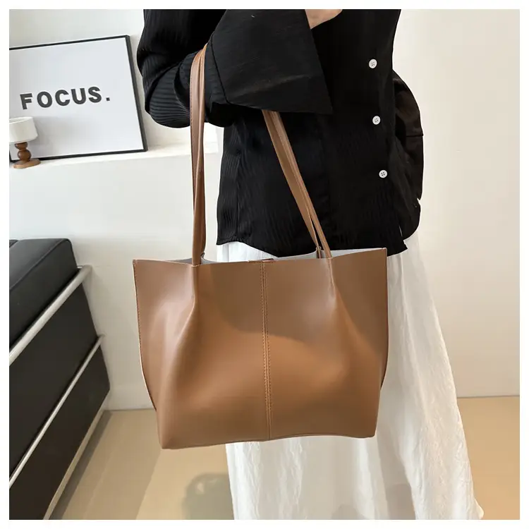 Black Women's Casual Commuter Tote Bag 2024 — feature 14