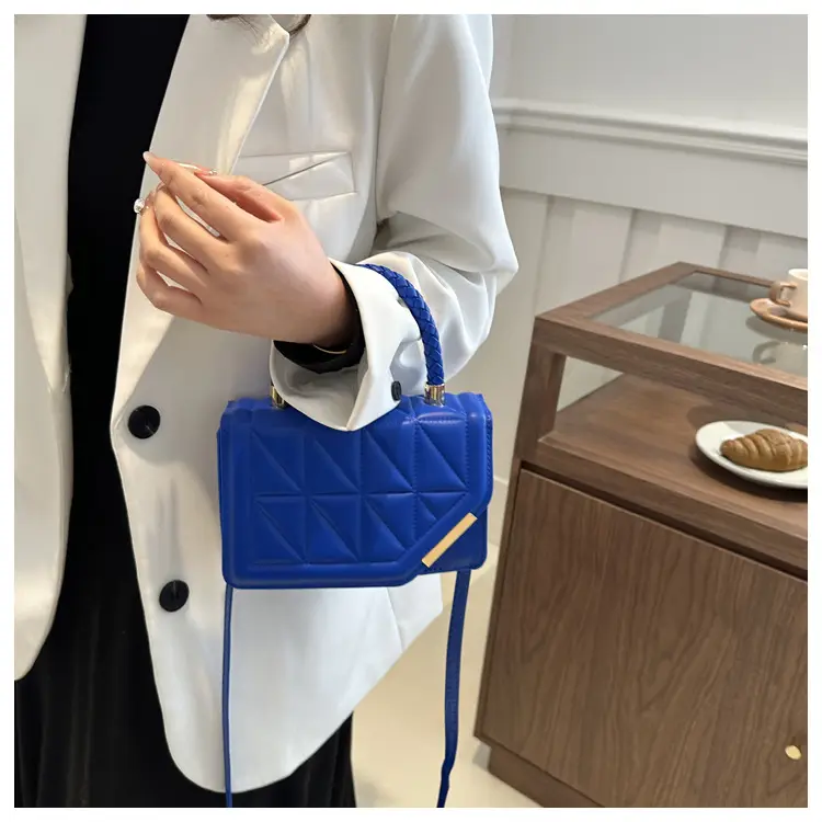 Black Rhombic Quilted Shoulder Bag for Women — feature 11