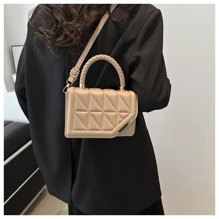 Black Rhombic Quilted Shoulder Bag for Women — feature 14