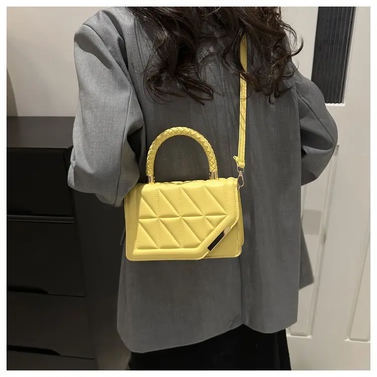 Black Rhombic Quilted Shoulder Bag for Women — feature 16