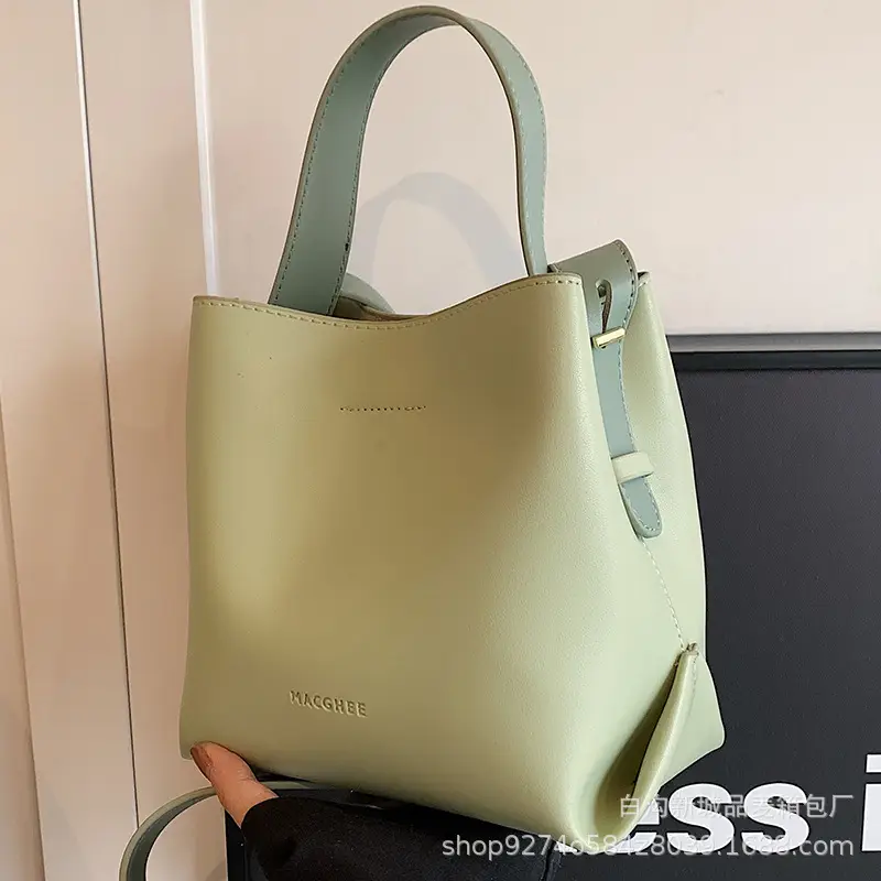 Black French Niche Shoulder Bag for Women 2026 - Image 9