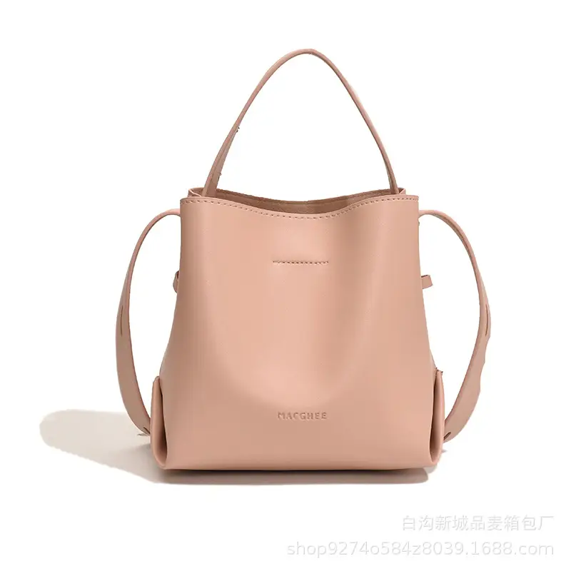 Black French Niche Shoulder Bag for Women 2026 - Image 10