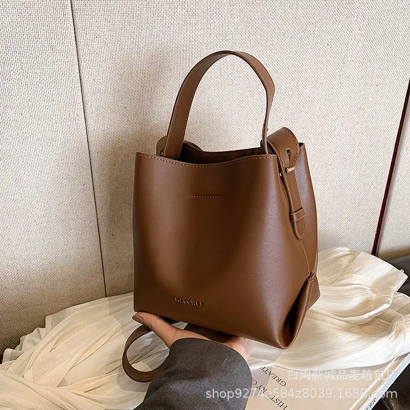 Black French Niche Shoulder Bag for Women 2026 - Image 2