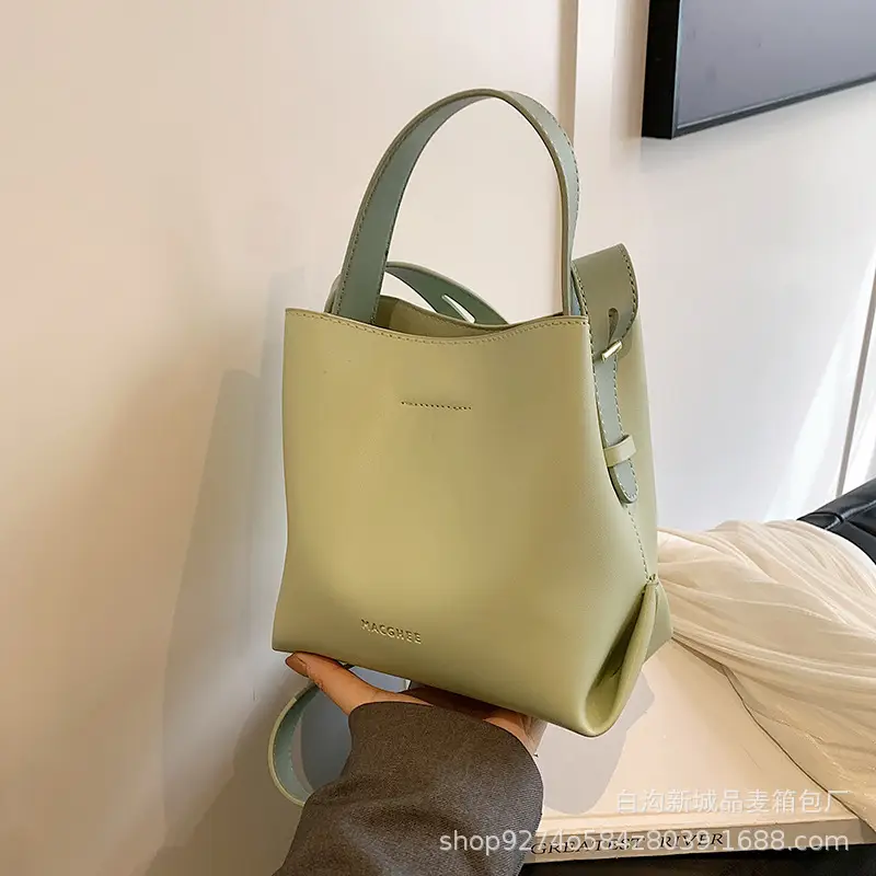 Black French Niche Shoulder Bag for Women 2026 - Image 3