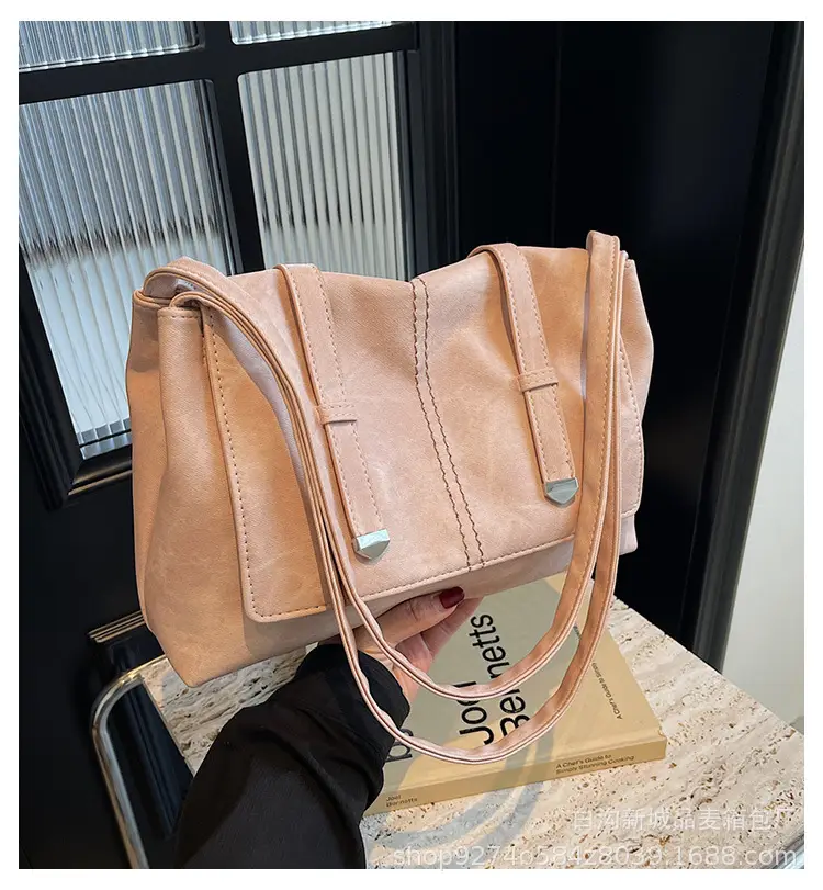 Women's Large Capacity Shoulder Bag Brown New Style — feature 1