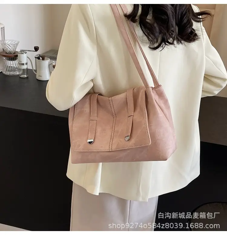Women's Large Capacity Shoulder Bag Brown New Style — feature 14