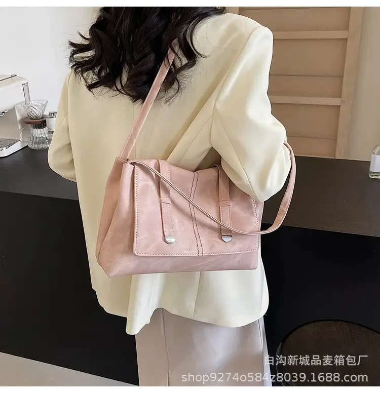 Women's Large Capacity Shoulder Bag Brown New Style — feature 15