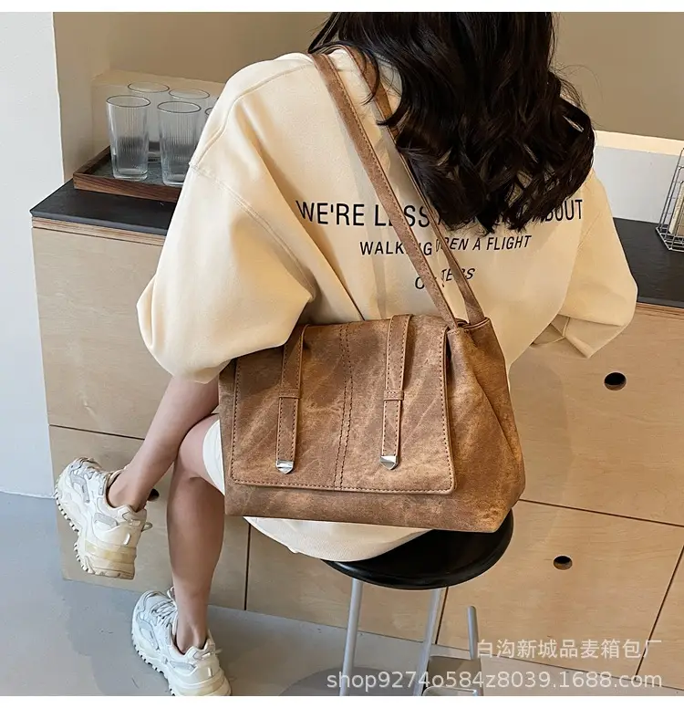 Women's Large Capacity Shoulder Bag Brown New Style — feature 29