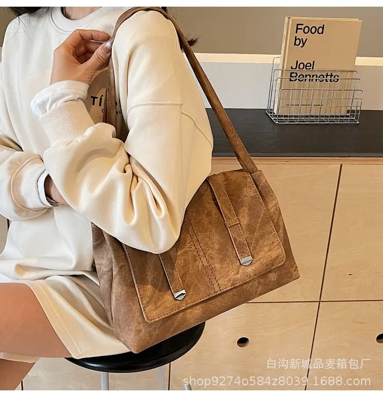 Women's Large Capacity Shoulder Bag Brown New Style — feature 30