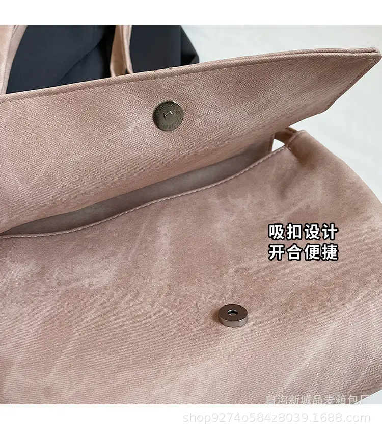Women's Large Capacity Shoulder Bag Brown New Style — feature 4